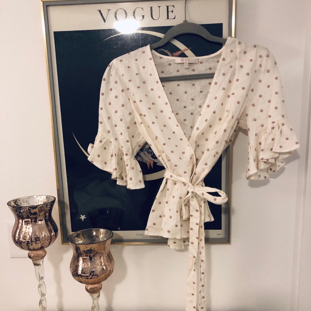 WAYF Deep V Belted Polka-Dot Shirt